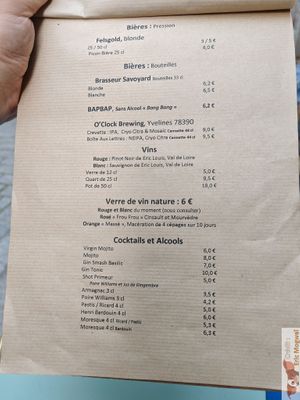 Cocktails at Primeur Cantine in Paris