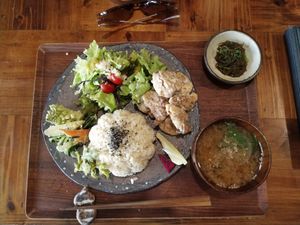 The chicken set at Mana in Naha