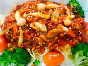 Tomato spaghetti at D'life 蔬食 - Jurong West in West Singapore