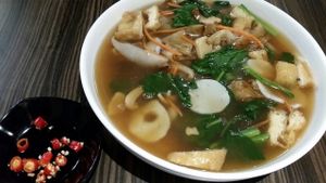 Hor Fun noodles (with gravy)  at D'life 蔬食 - Jurong West in West Singapore