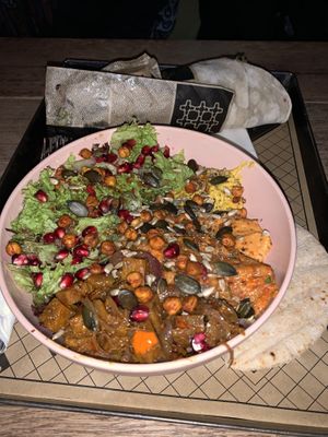 Saisonale Bowl at Baba Green in Dusseldorf