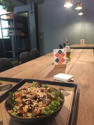 Salad with beetroots at Baba Green in Dusseldorf