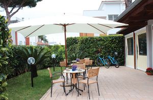 Garden at Albergo Neapolis in Terracina