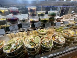 salads, wraps at Dean & David - Ernst-August in Hannover