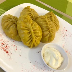 Manti (with vegan mayo) at Veggie House in Astana