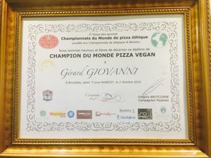 The chef is Vegan Pizza World Champion! at Pizza Julia in Paris
