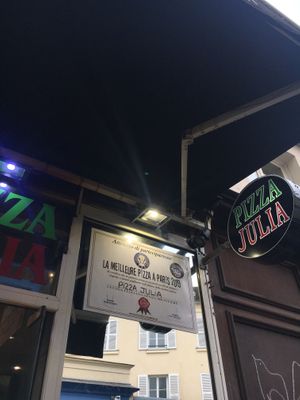 the best pizza in paris 2019 at Pizza Julia in Paris