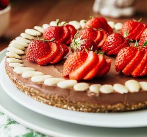 BIrthday raw cakes available at Food of Love in Prague