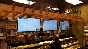 Deli at Lassens Natural Foods & Vitamins - Loz Feliz in Los Angeles