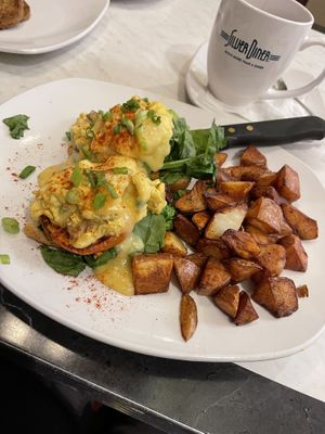 More eggs Bene with the potatoes !!!! 🤤 at Silver Diner in Frederick