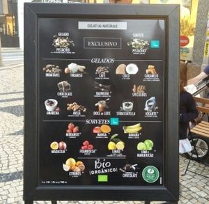 Vegan flavours clearly marked at Amorino - Santa Catarina in Porto