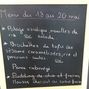 weekly menu at Happy Books in Fribourg