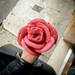Strawberry at Amorino - Plaza Weyler in Mallorca