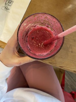 Berry smoothie- amazing btw  at Le Pain Quotidien - Pacific Place in Hong Kong Island