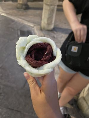 Lime basil with blueberry açaí  at Amorino in Verona