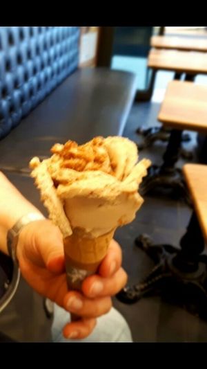 vegan hazelnut at Amorino in Verona