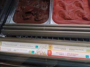 Pistachio / Chocolate / Lemon / Strawberry at Amorino in Verona