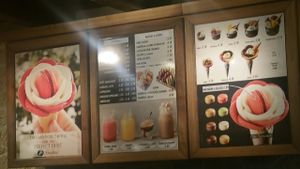 Signs at Amorino - Fulham in South West London