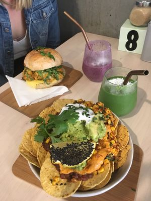 Huge nachos! And Chicken roll in the background with our smoothies 👌🏻 at Wombat Cafe & Store in Dromana