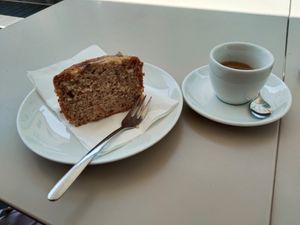Bananen Brot at Cafe Como in Klagenfurt