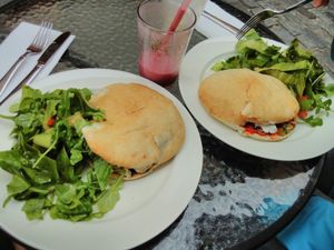 smoothie and different sandwiches with oumph, falafle, guacamole at Mitt Cafe in Stockholm