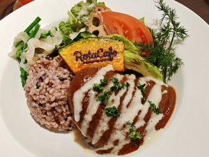 The burger plate was really good (daily meal) at Rota Cafe in Fukuoka