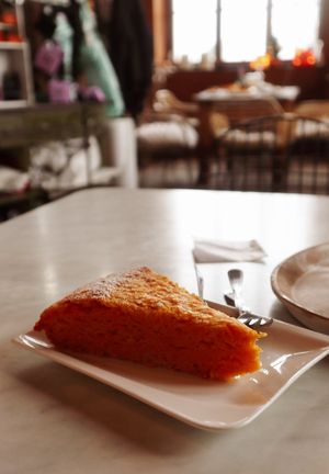 Veganer Möhren Kuchen at 37 grad Kaffeebar Landegeschäft in Lindau