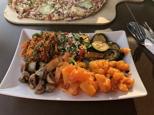 The vegan antipasti plate (especially liked the couscous, the potato salad ab the cabbage salad!) at 37 grad Kaffeebar Landegeschäft in Lindau