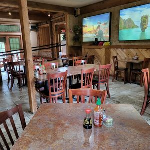 Dining area at Thai Ocha in Kerrville