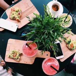 Smashed avocadotoast at will.i.juice in Kristiansand