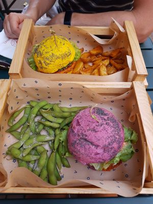 The burgers at Flower Burger in Rome