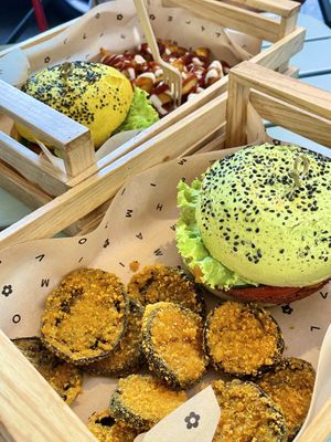 Jungle BBQ (foreground) and Spicy Cecio  at Flower Burger in Rome