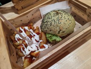 BBQ burger with party fries at Flower Burger in Rome