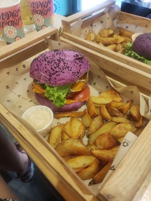 Cherry burger at Flower Burger in Rome