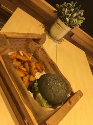 flower burger and fries at Flower Burger in Rome