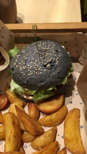20% off for meatless Monday £12 for a burger, wedges and a drink  at Flower Burger in Rome
