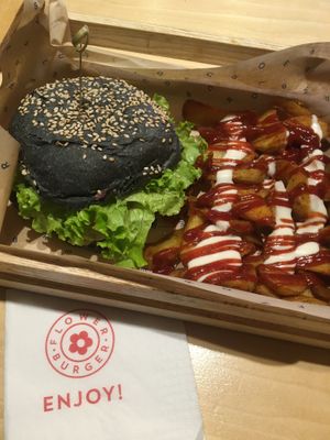 Cheese burger at Flower Burger in Rome