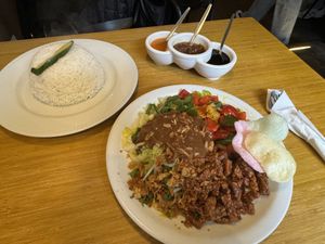 😋  at Warung Mini in Rotterdam