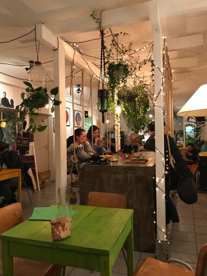 Swinging veg-lovers at Hearth  in Amsterdam