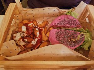 Pink burger at Flower Burger - Porta Genova in Milan