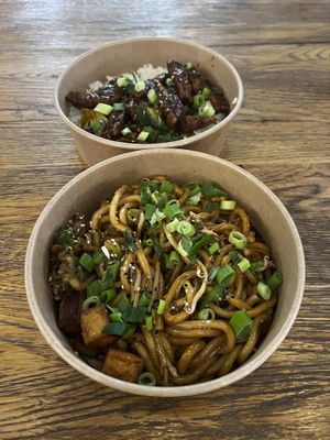 First one is the Udon Teriyaki, second one the Mongnolian Beef (try that one!!!)  at Mango Vegan Street Food - Hala Koszyki in Warsaw