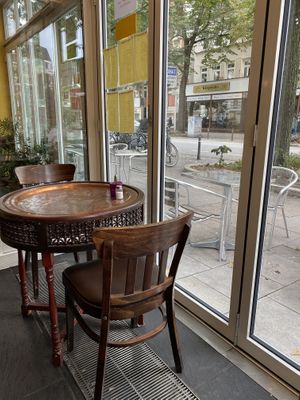 Street view at Azeitona - Osterstraße in Hamburg