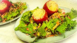 Hummus tomatoes whit seasson Salat and sprouts  at Hostal Joshua in Copacabana