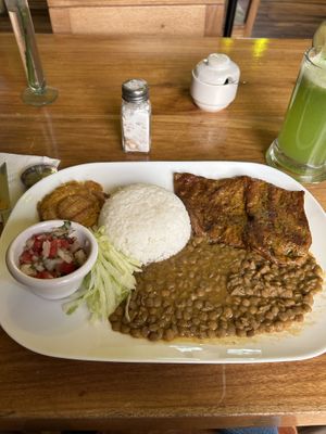 Menestra de lentejas   at El Maple in Quito