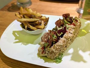 The hot dog with fries at El Maple in Quito