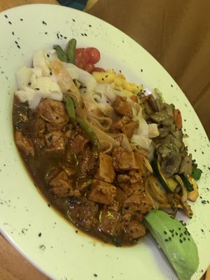 Tofu noodles  at El Maple in Quito