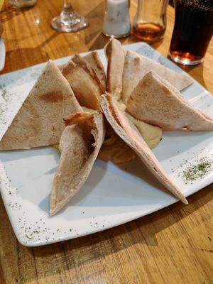 Hummus at El Maple in Quito