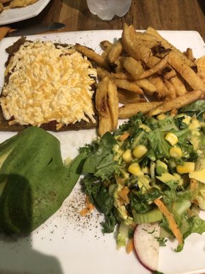 Milanesa Neopolitana at El Maple in Quito