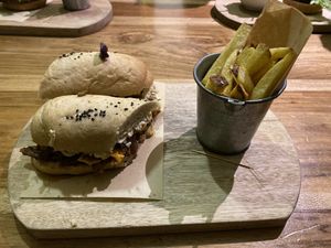 Phill Steak and Chips at El Maple in Quito
