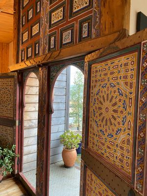 I dig the decor at Timbuktu Nomadic Deli in Waiheke Island